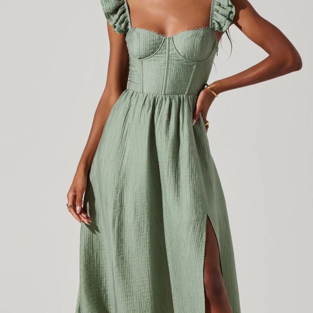 Astr Olive Green Midi Dress